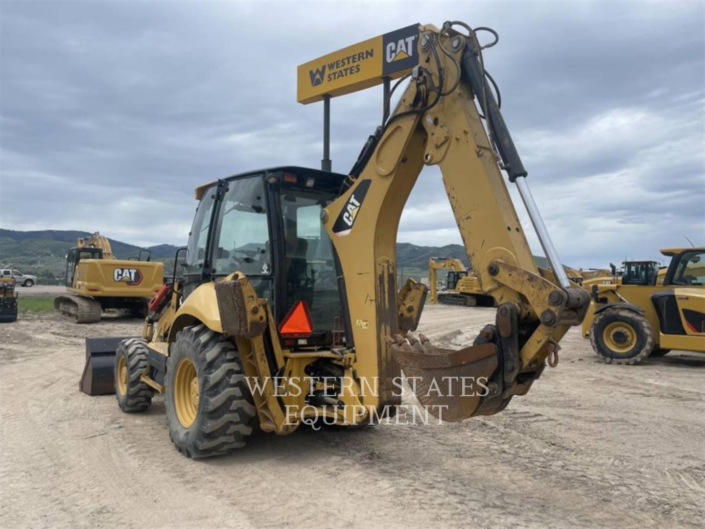 2014 Caterpillar 420F Tractor Loader Backhoe