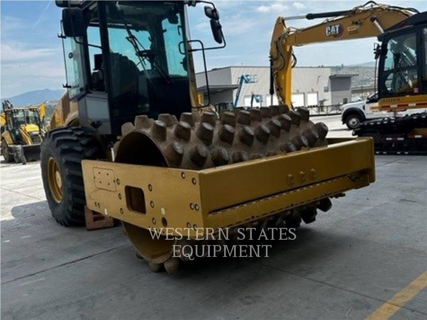 2018 Caterpillar CP56B Vibratory Single