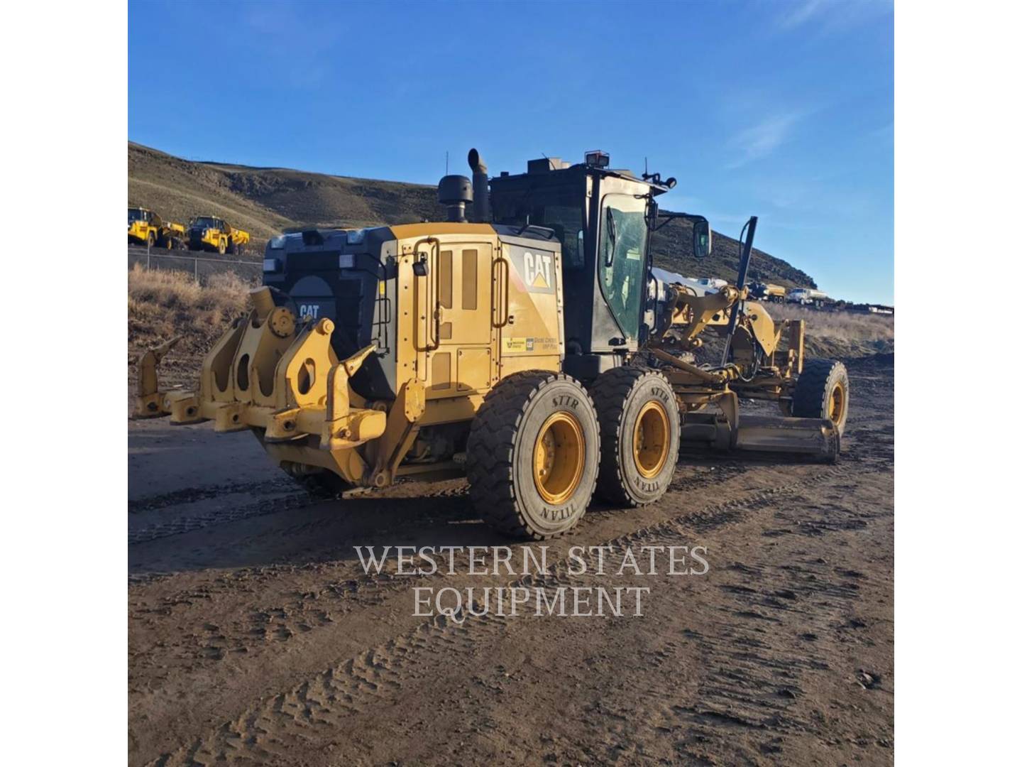 2013 Caterpillar 140M2 AWD Grader - Road