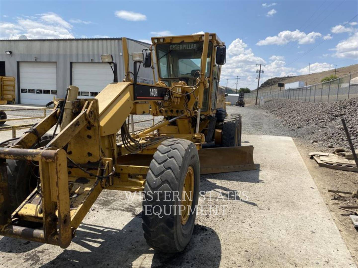 2005 Caterpillar 140H Grader - Road