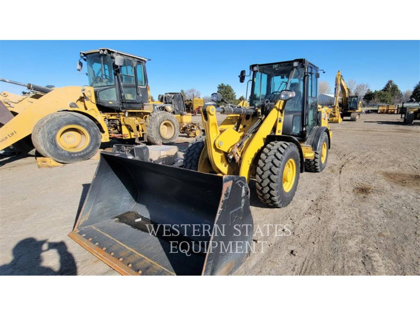 2020 Caterpillar 906M Wheel Loader