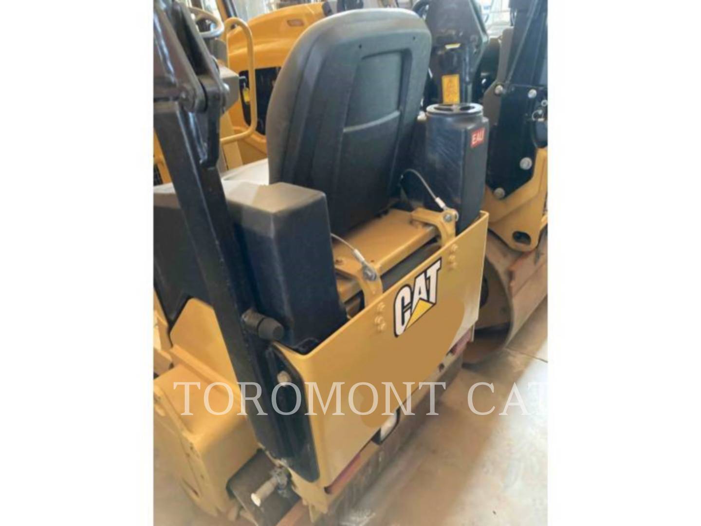 2012 Caterpillar CB14 Compactor