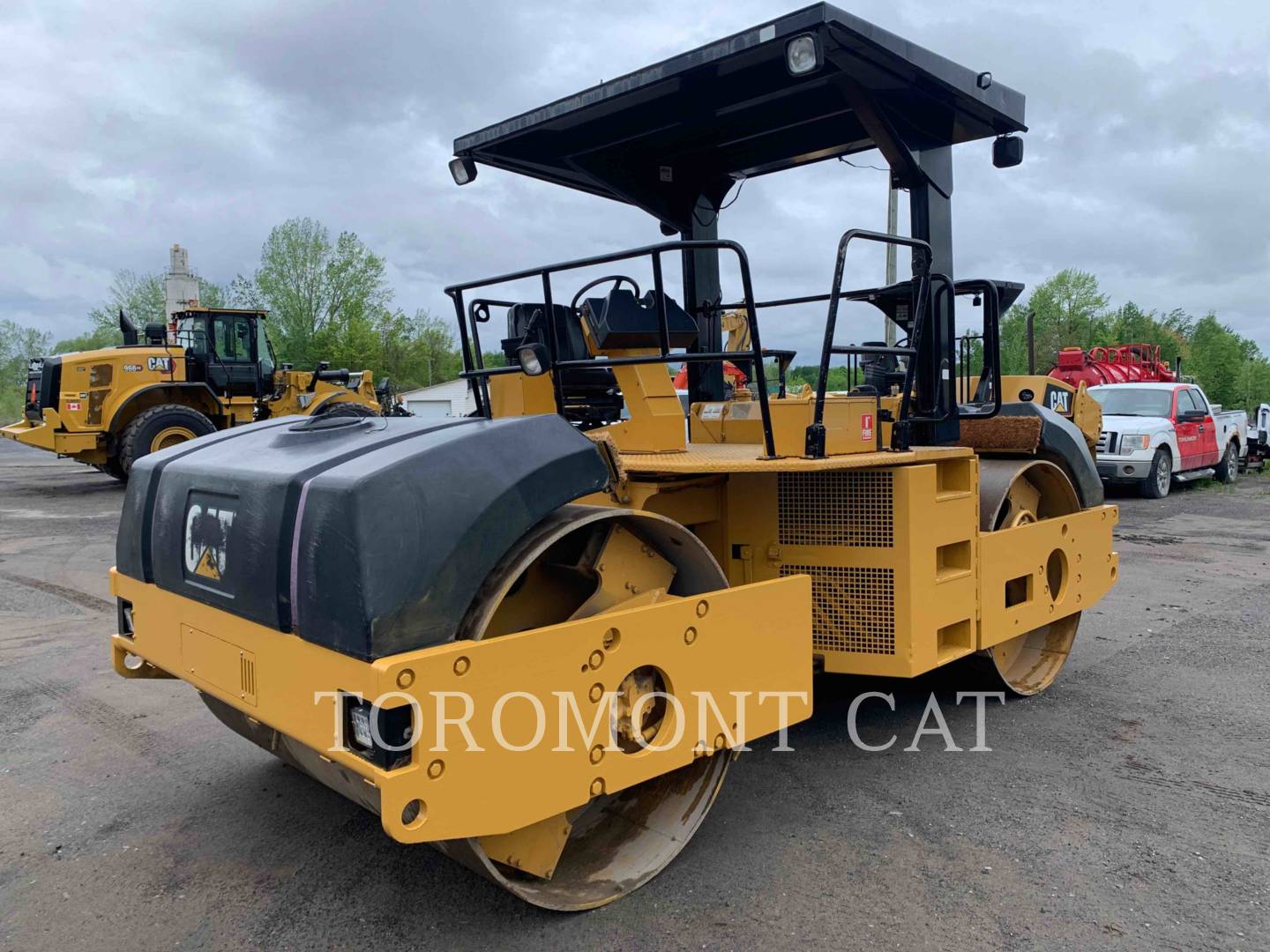 2001 Caterpillar CB634C Compactor