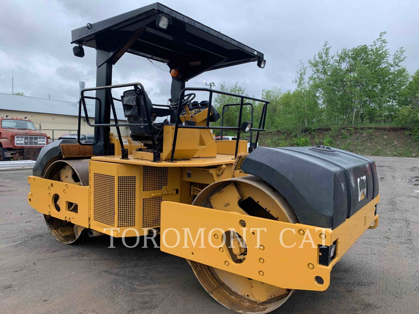 2001 Caterpillar CB634C Compactor