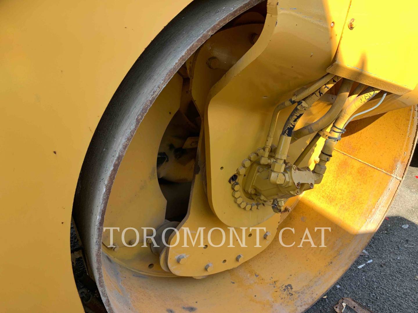 2007 Caterpillar CB534D Compactor