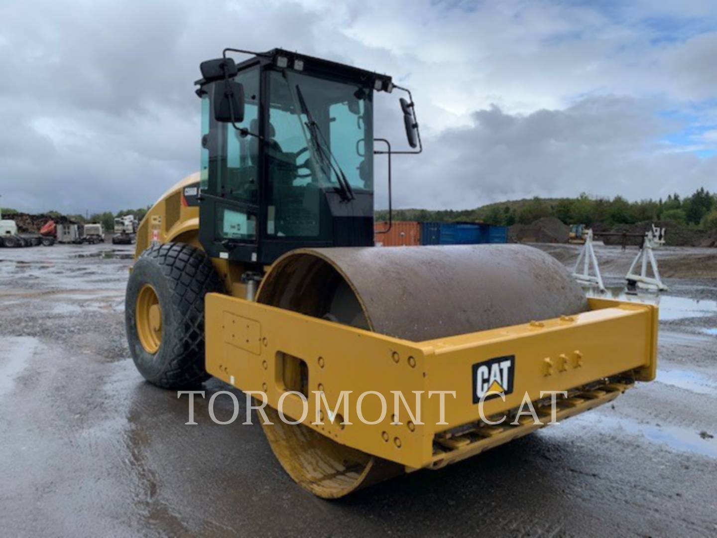 2016 Caterpillar CS66B Compactor