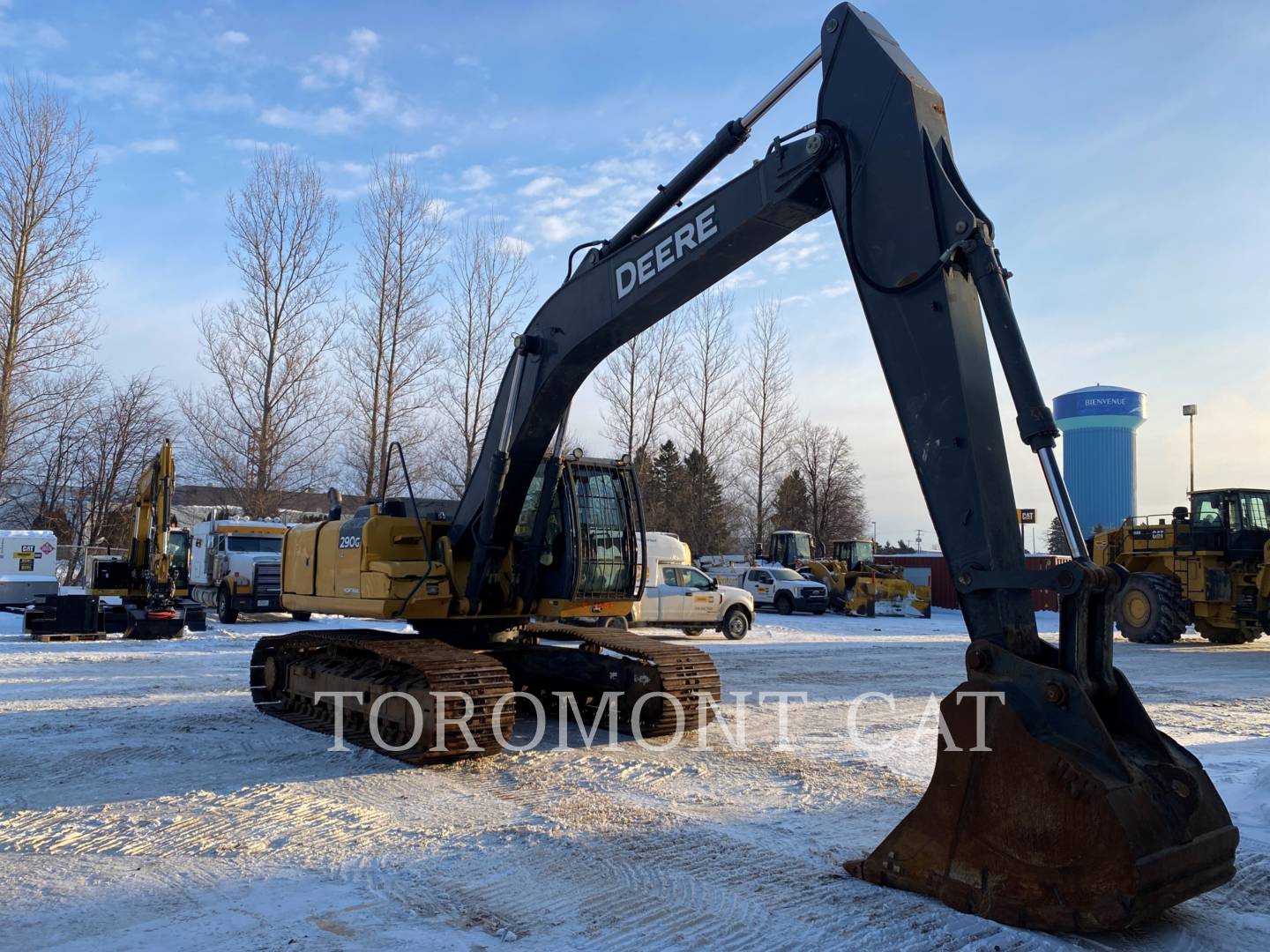 2018 John Deere 290G Excavator