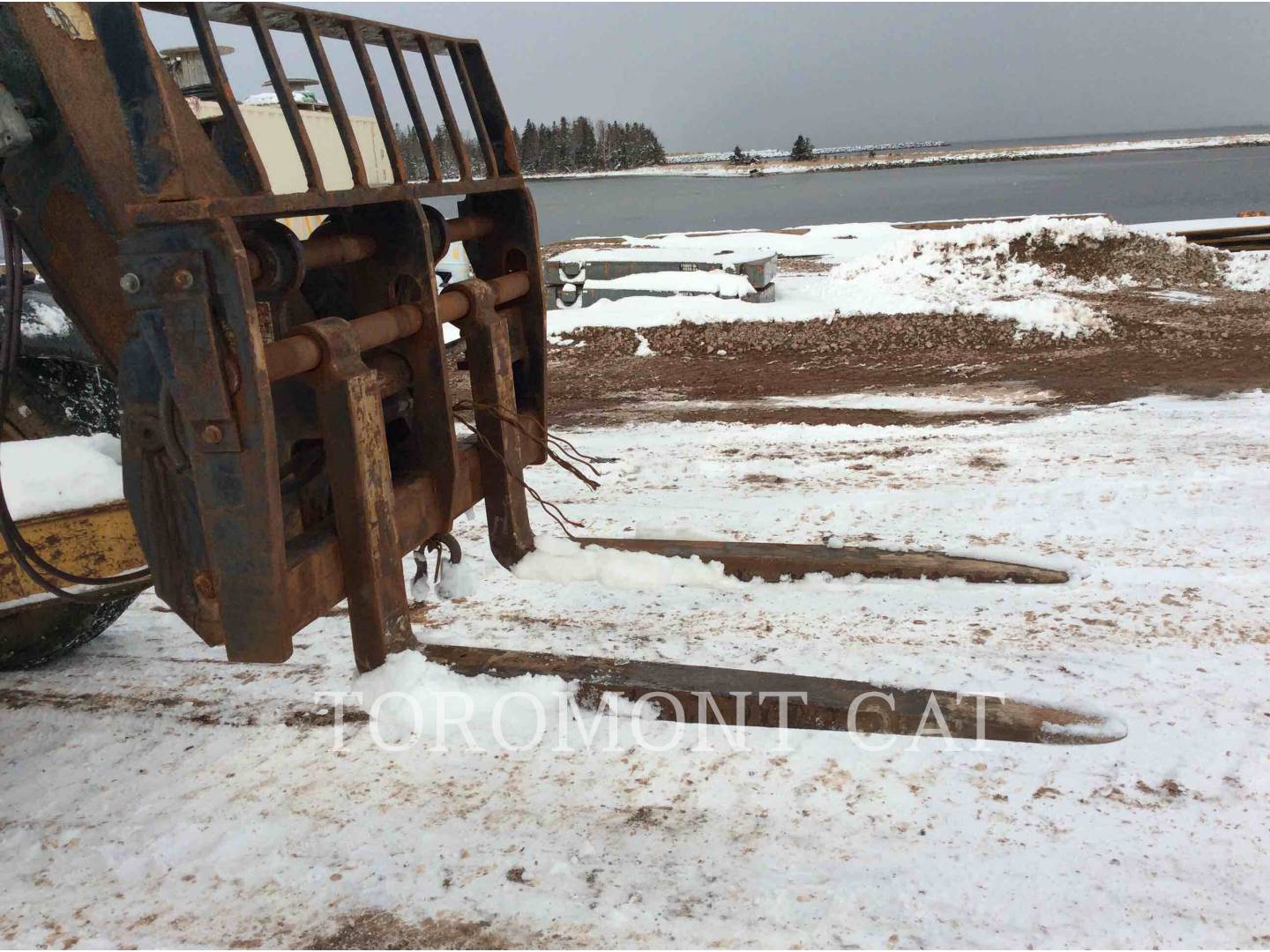 2013 Caterpillar TL943C TeleHandler