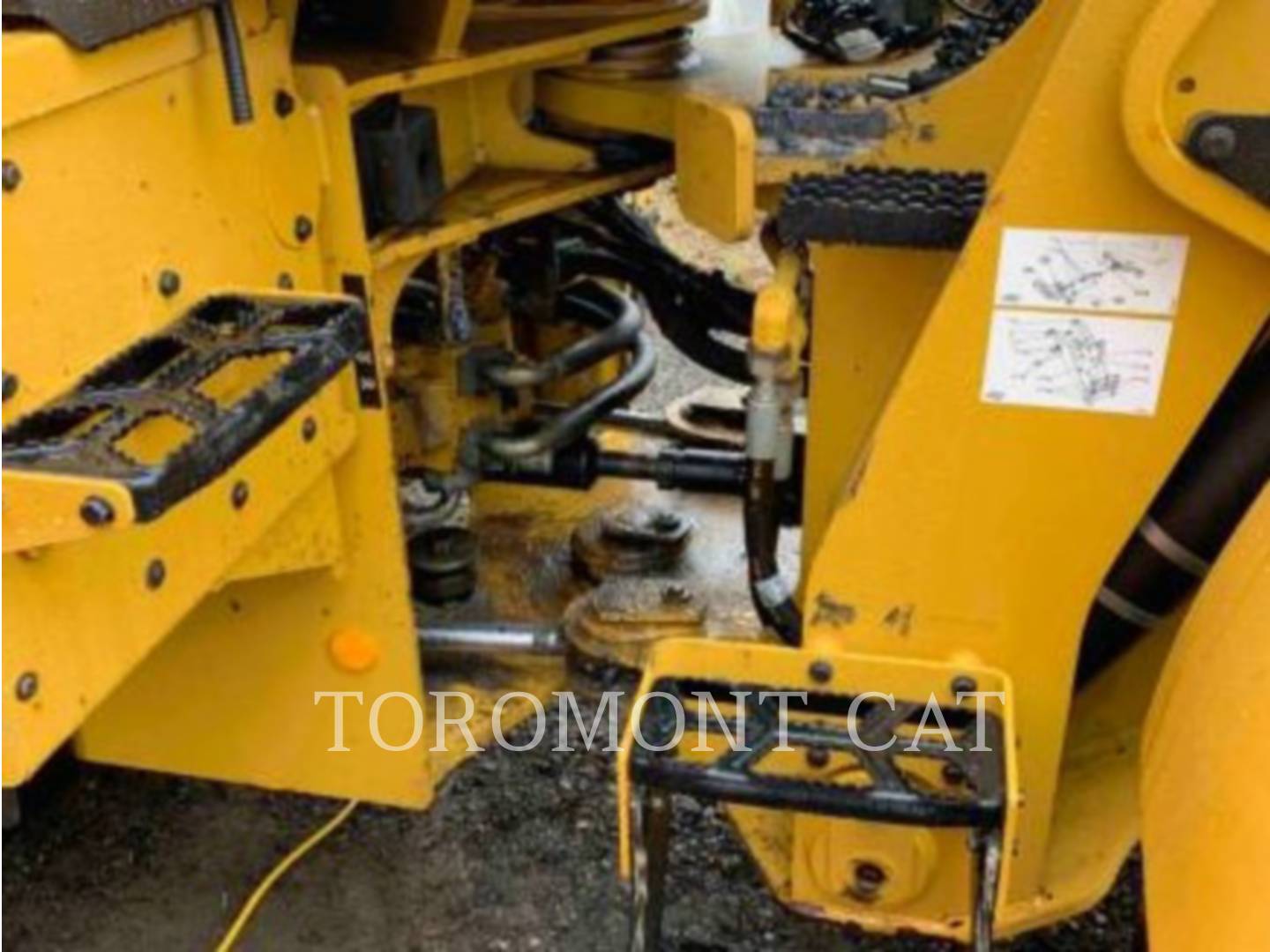 2020 Caterpillar 926M Wheel Loader