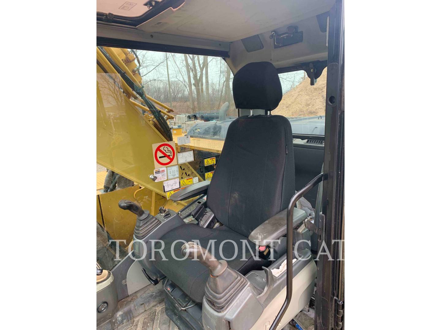 2011 Caterpillar 320DLRR Excavator