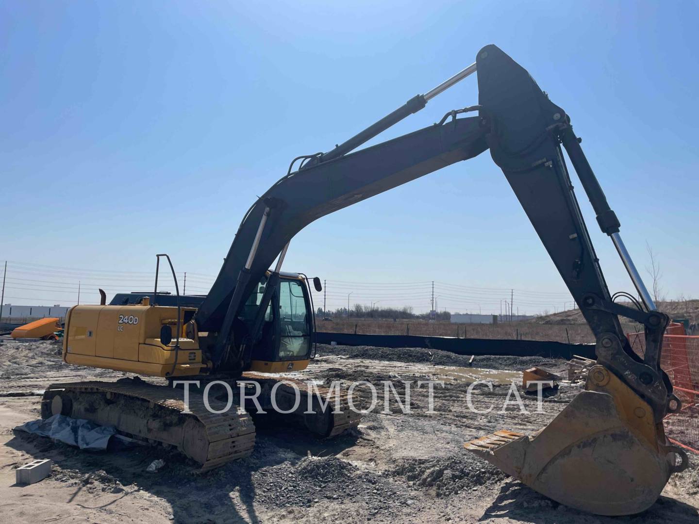 2011 John Deere 240DLC Excavator