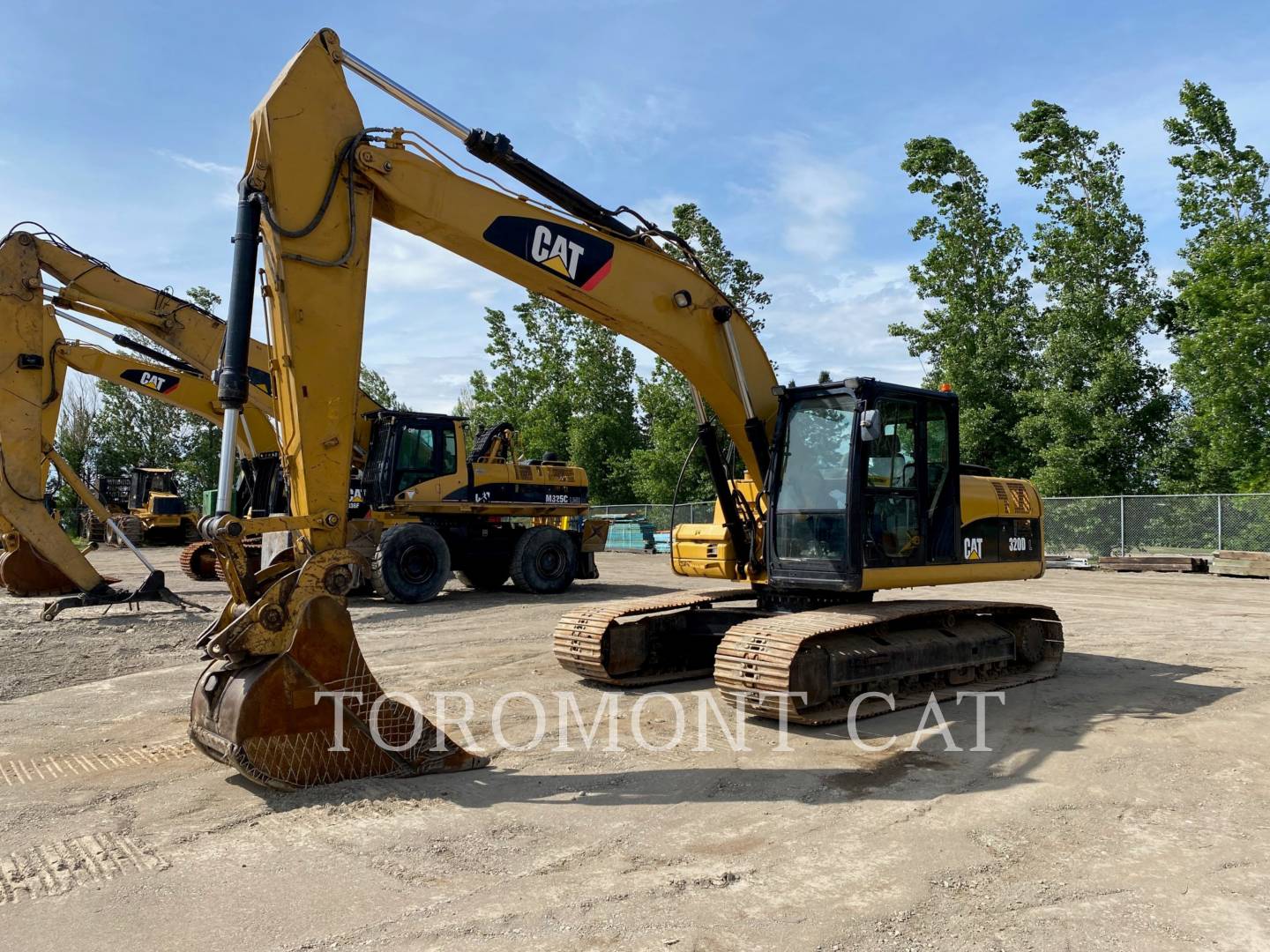 2010 Caterpillar 320DL Excavator