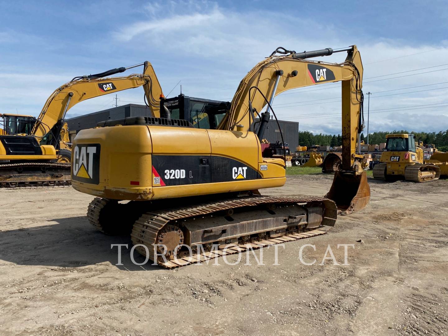 2010 Caterpillar 320DL Excavator