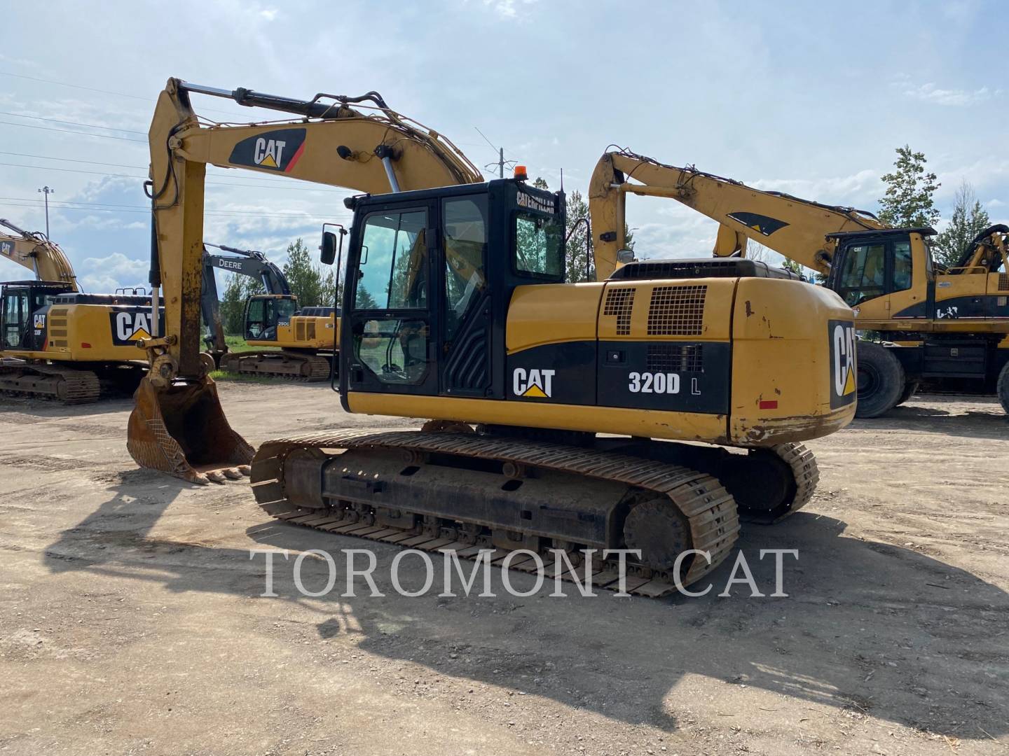 2010 Caterpillar 320DL Excavator