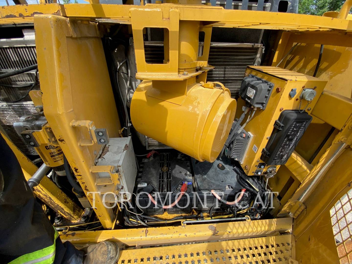 2005 Caterpillar M325CLMH Excavator