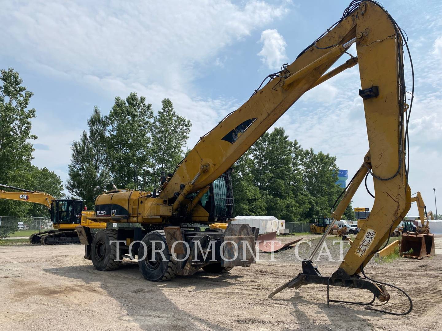 2005 Caterpillar M325CLMH Excavator