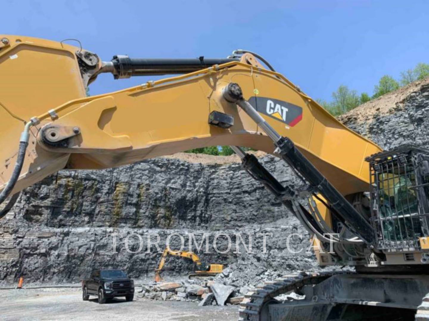 2021 Caterpillar 6015B Excavator