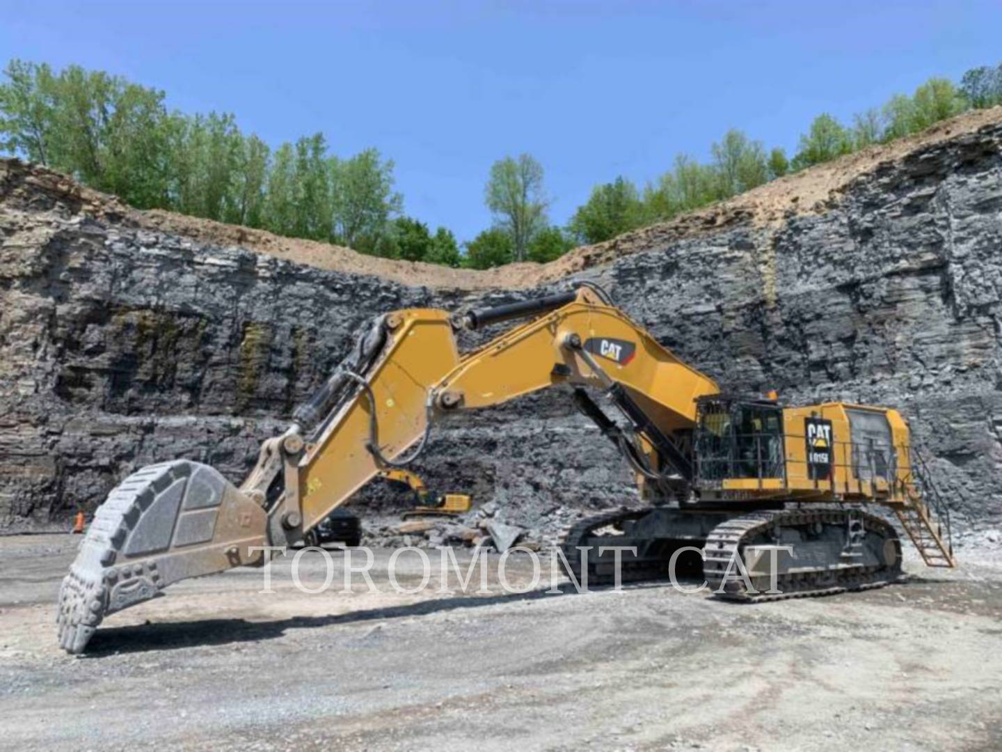 2021 Caterpillar 6015B Excavator