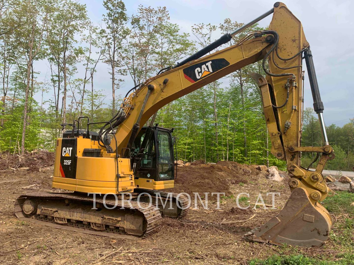 2019 Caterpillar 325FL Excavator