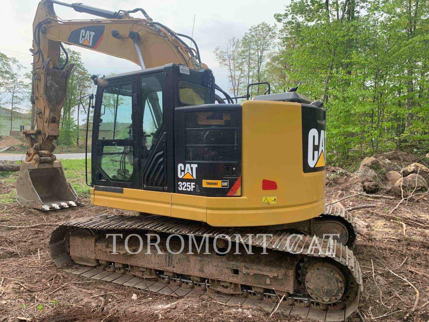 2019 Caterpillar 325FL Excavator