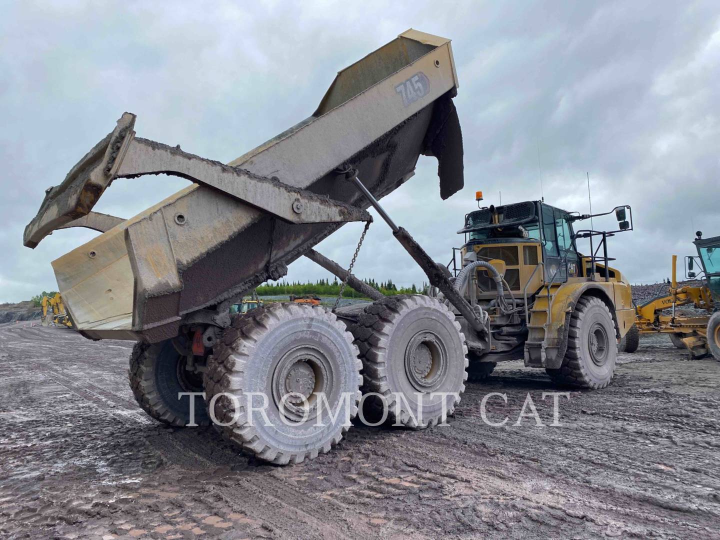 2022 Caterpillar 745-04 Articulated Truck