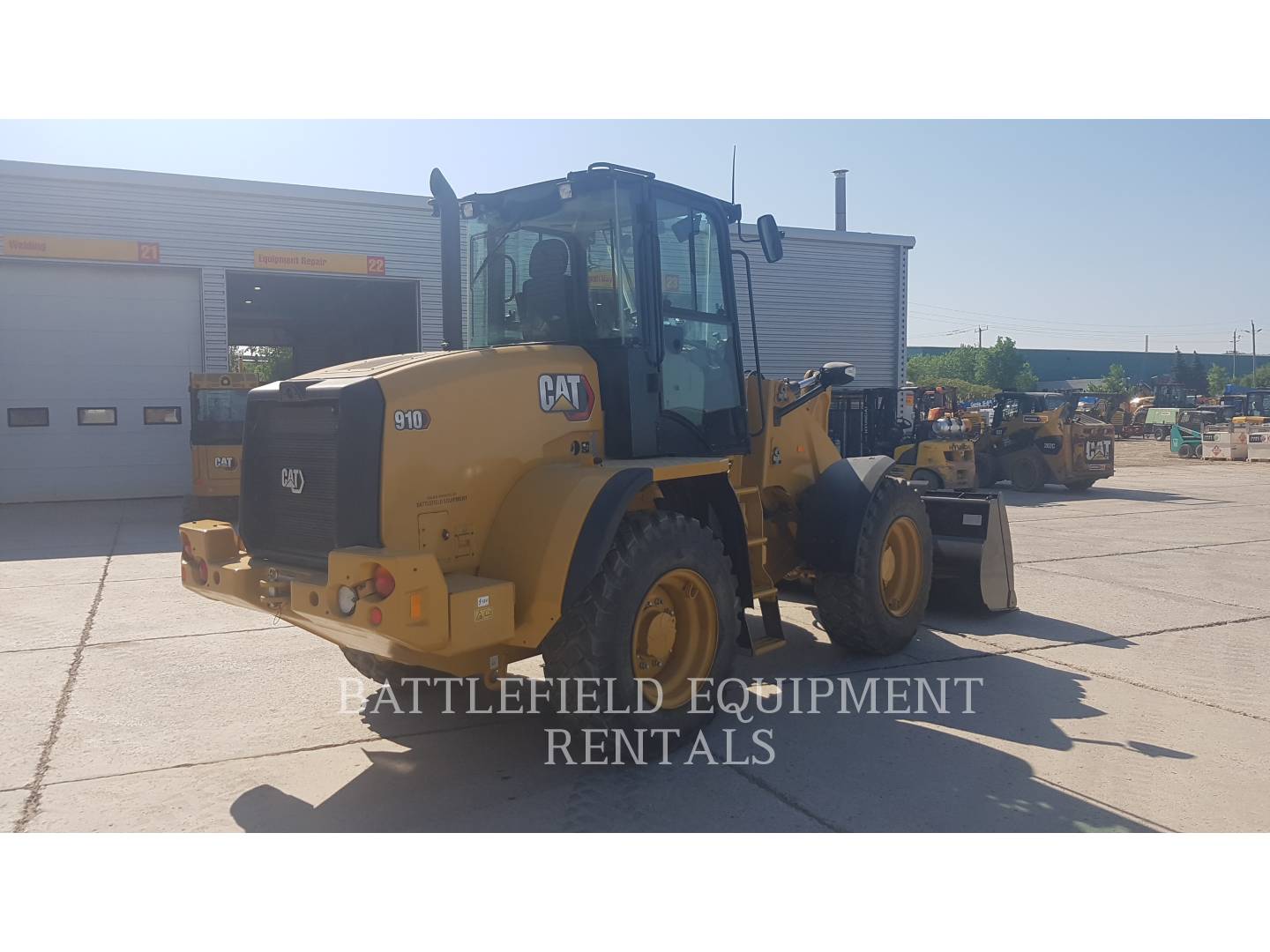 2021 Caterpillar 910 Wheel Loader