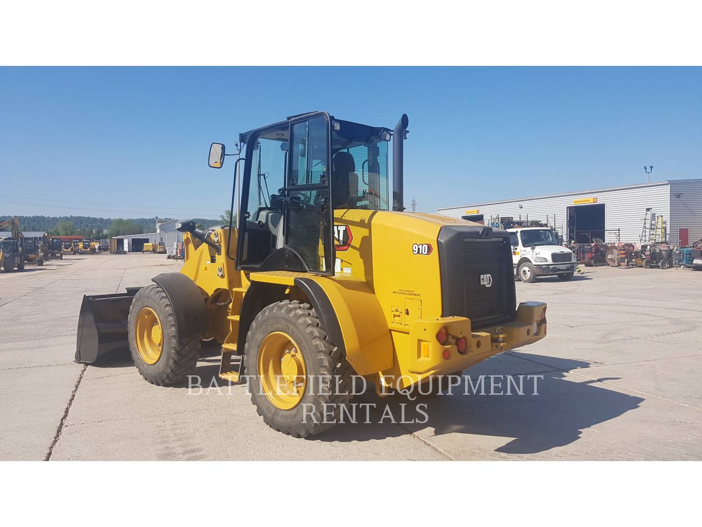 2021 Caterpillar 910 Wheel Loader