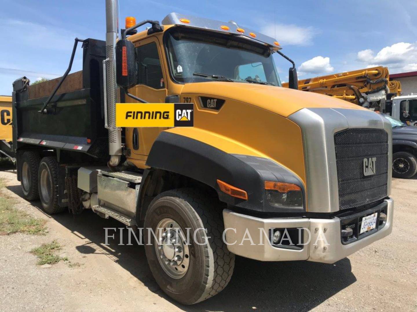 2015 Caterpillar CT660S Truck