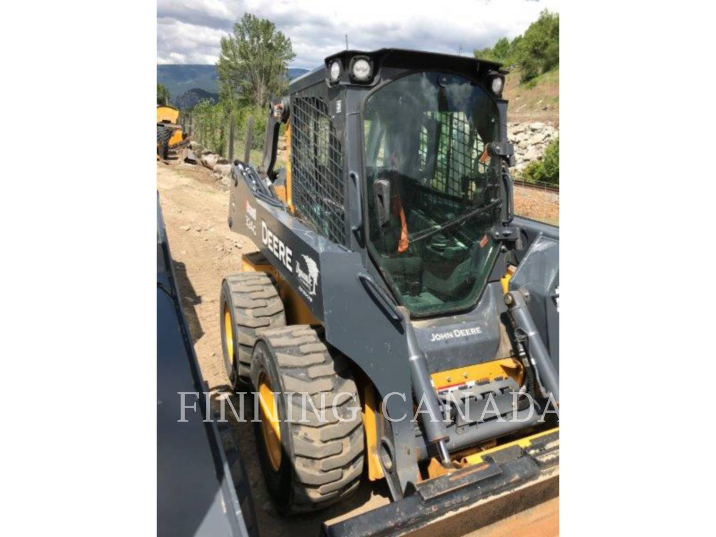 2019 John Deere 324G Skid Steer Loader