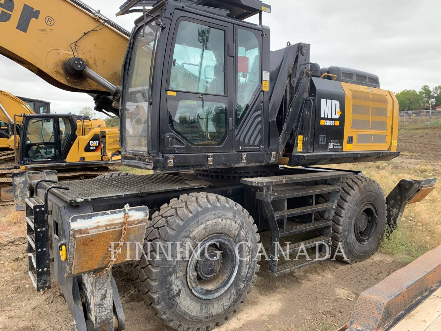 2019 Caterpillar CH 600 MULTI DOCKER Log Loader