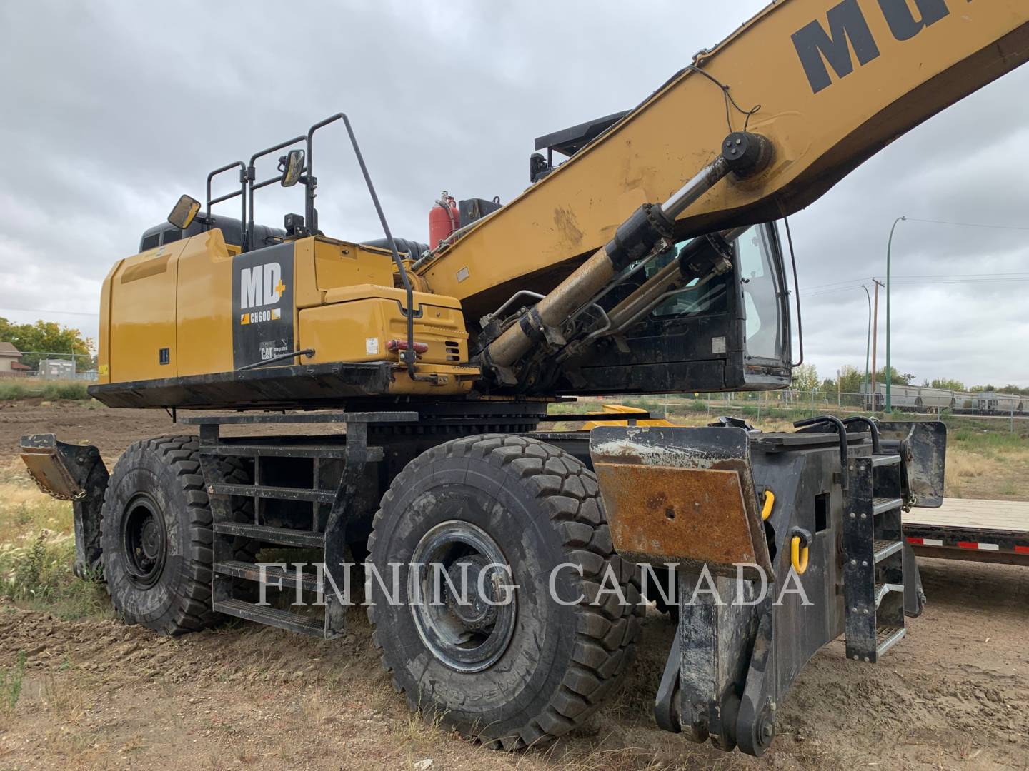 2019 Caterpillar CH 600 MULTI DOCKER Log Loader