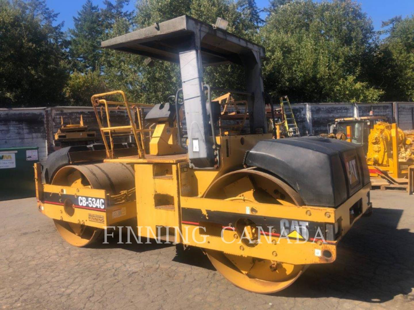 2001 Caterpillar CB-534C Compactor