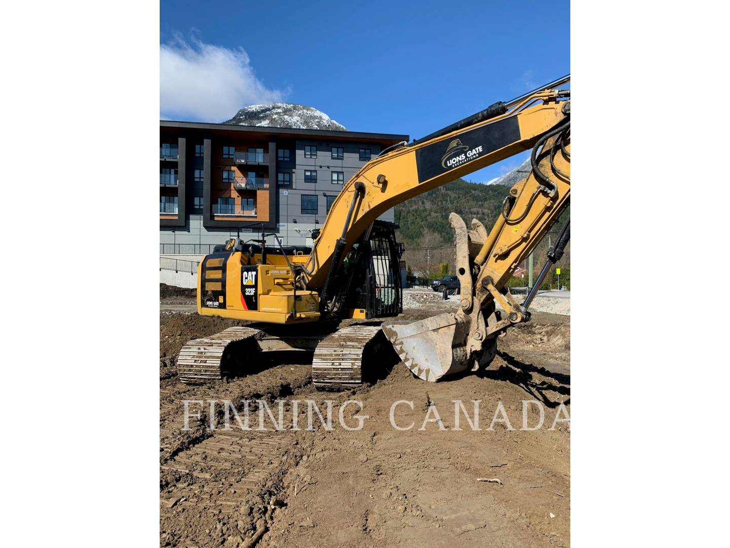 2015 Caterpillar 323F Excavator