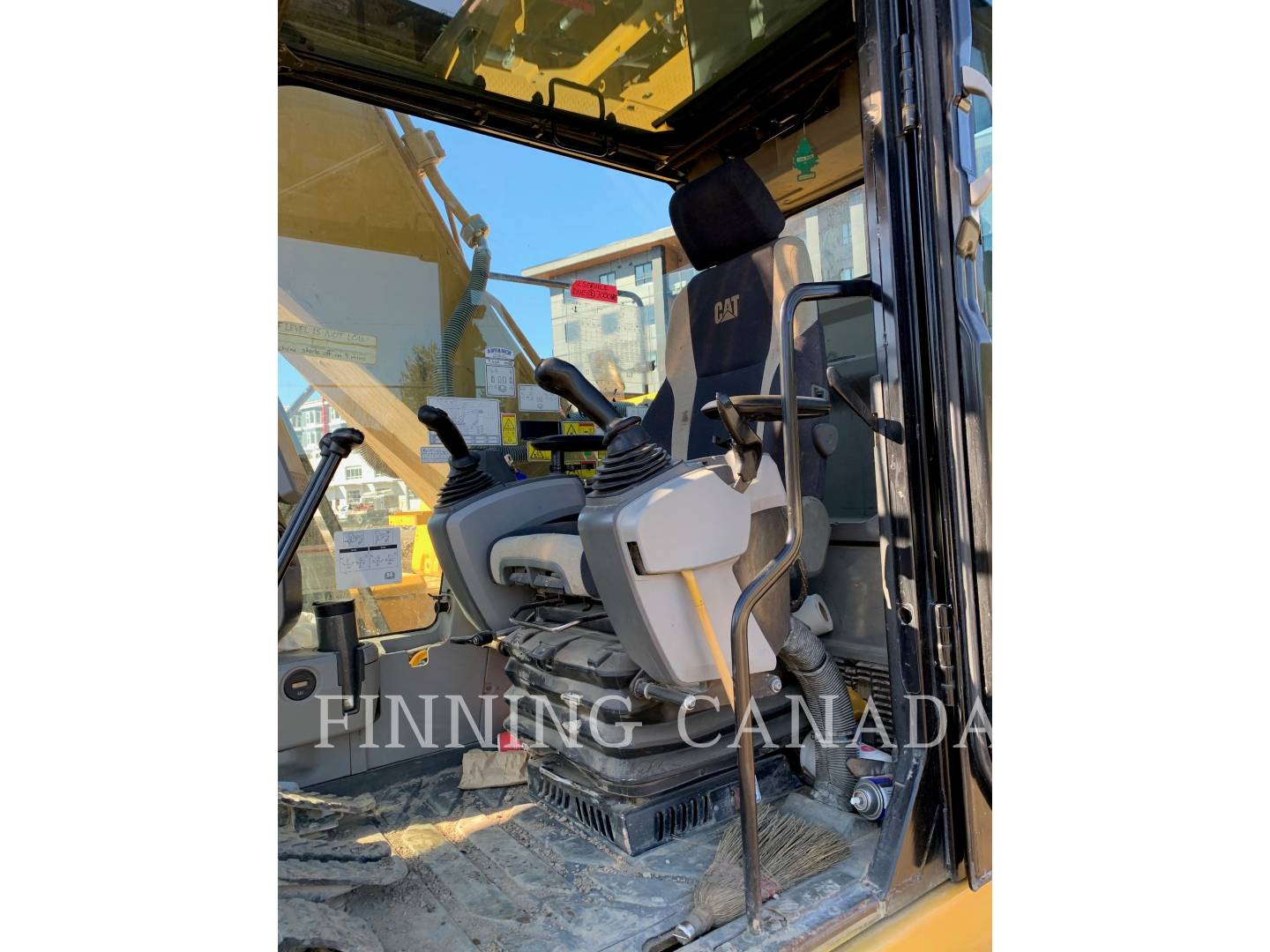 2015 Caterpillar 323F Excavator