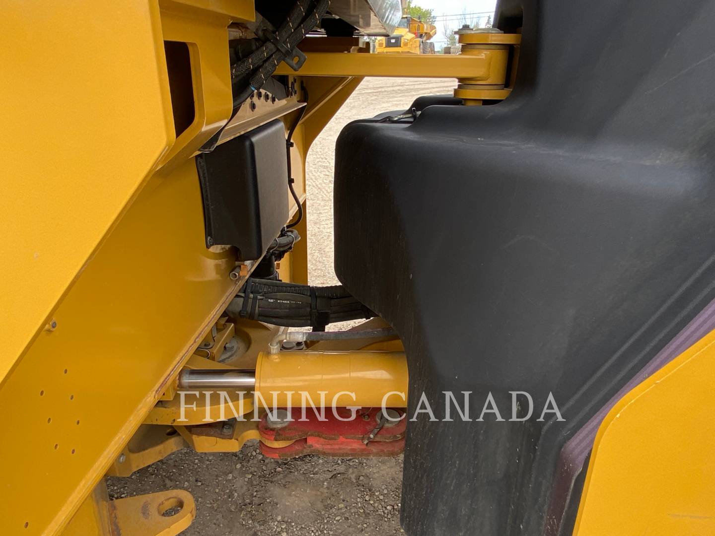 2017 Caterpillar CB64B Compactor