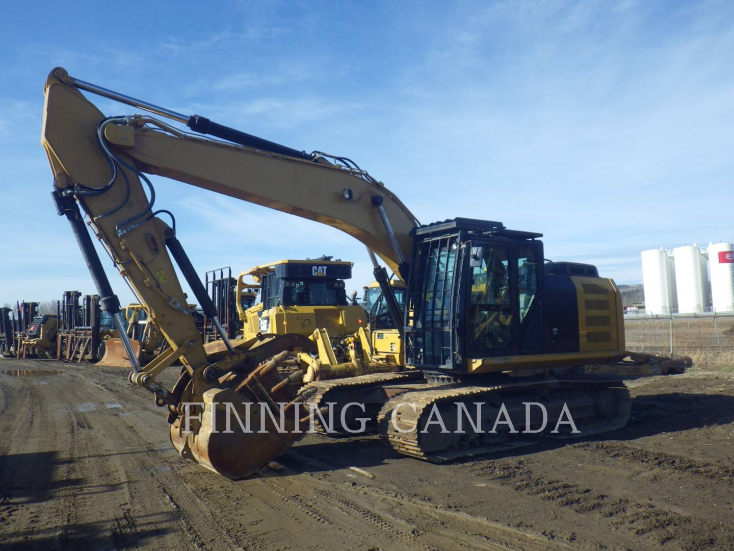 2015 Caterpillar 323F Excavator