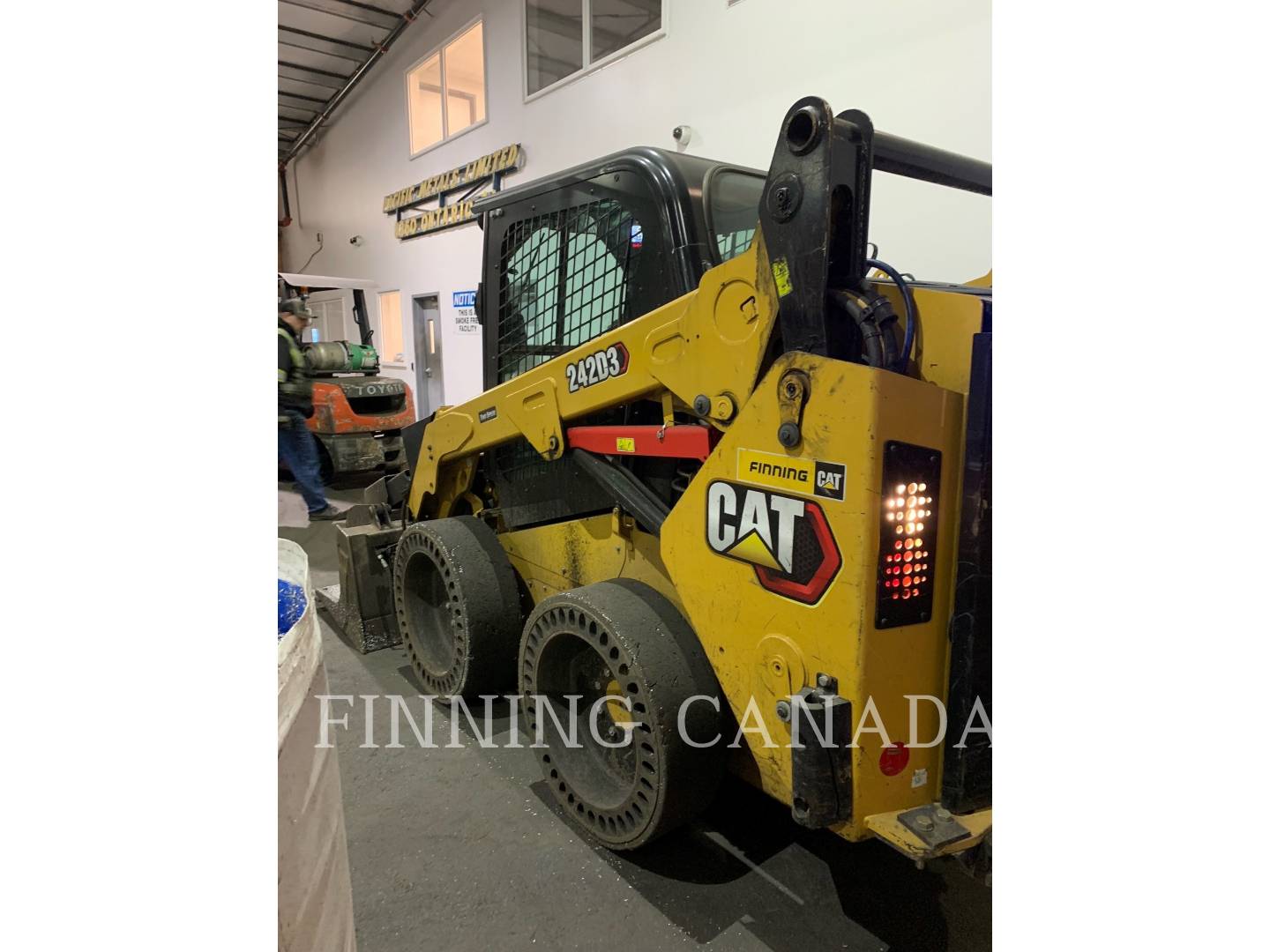 2019 Caterpillar 242D3 Skid Steer Loader