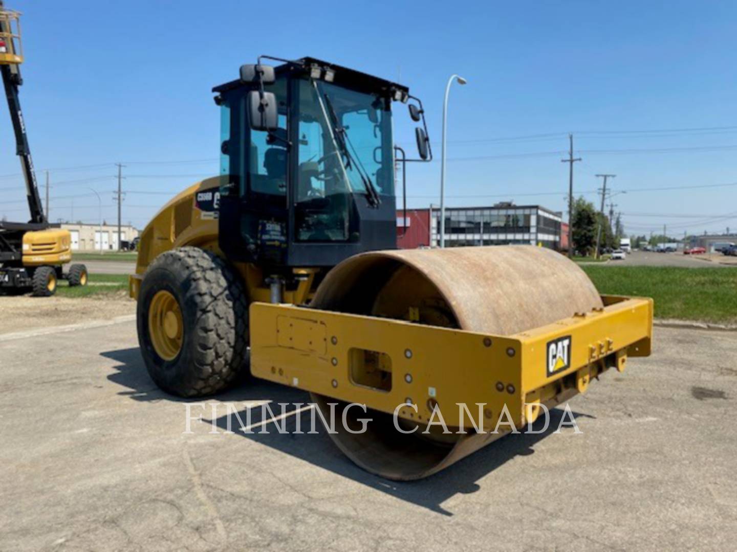 2020 Caterpillar CS56B Compactor