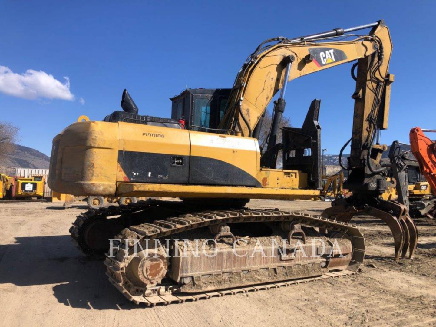 2013 Caterpillar 325D FM Excavator