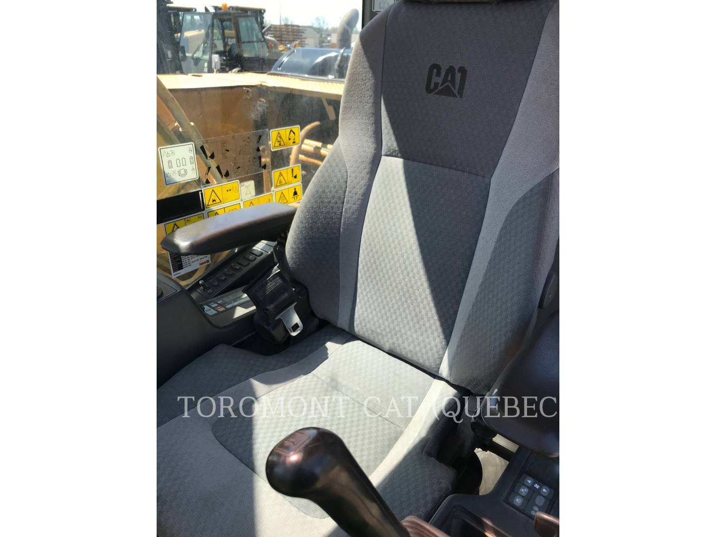 2014 Caterpillar 320DL Excavator