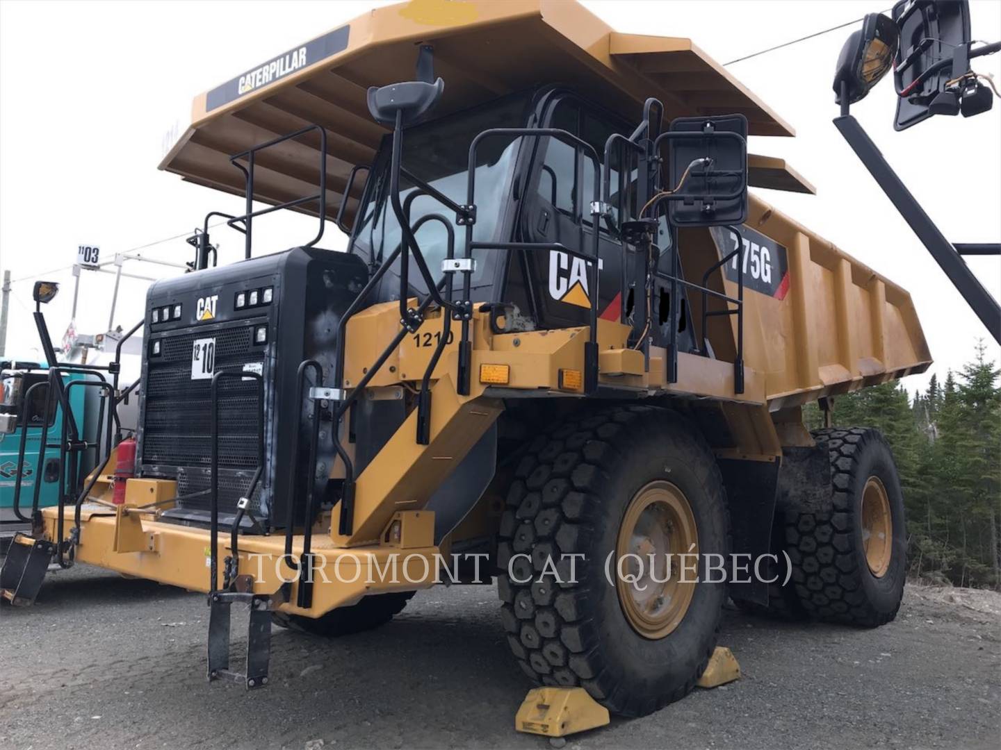 2017 Caterpillar 775G Truck