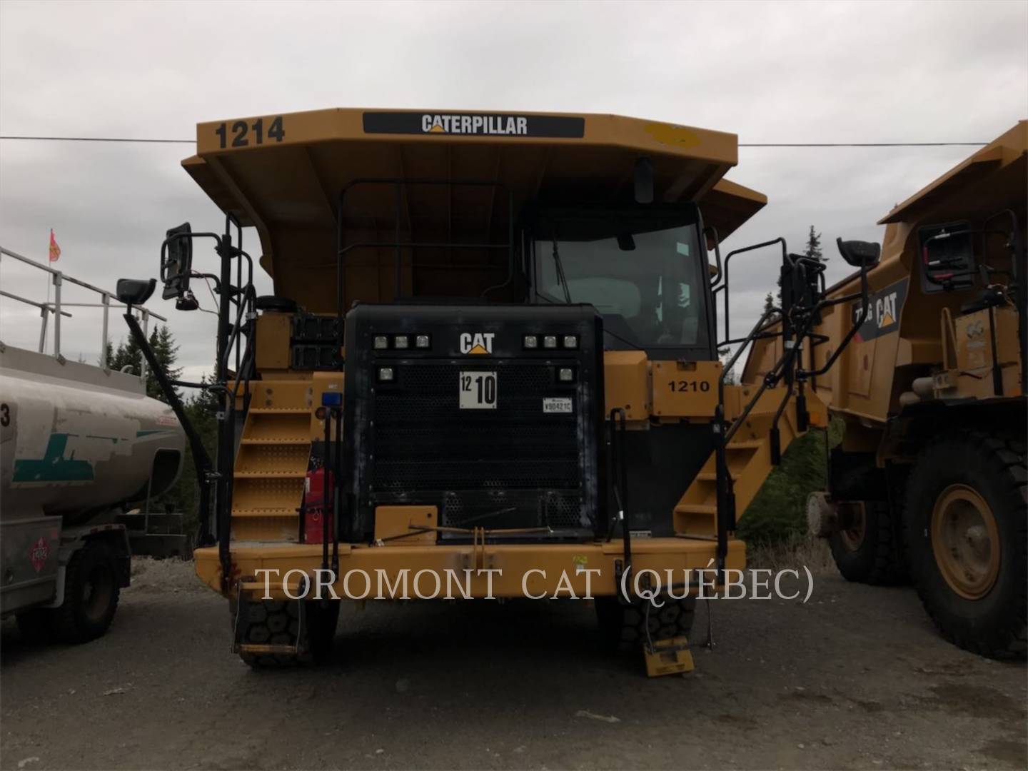 2017 Caterpillar 775G Truck