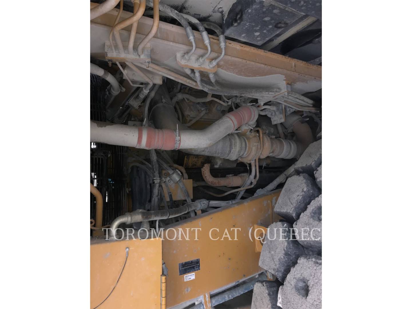 2017 Caterpillar 775G Truck