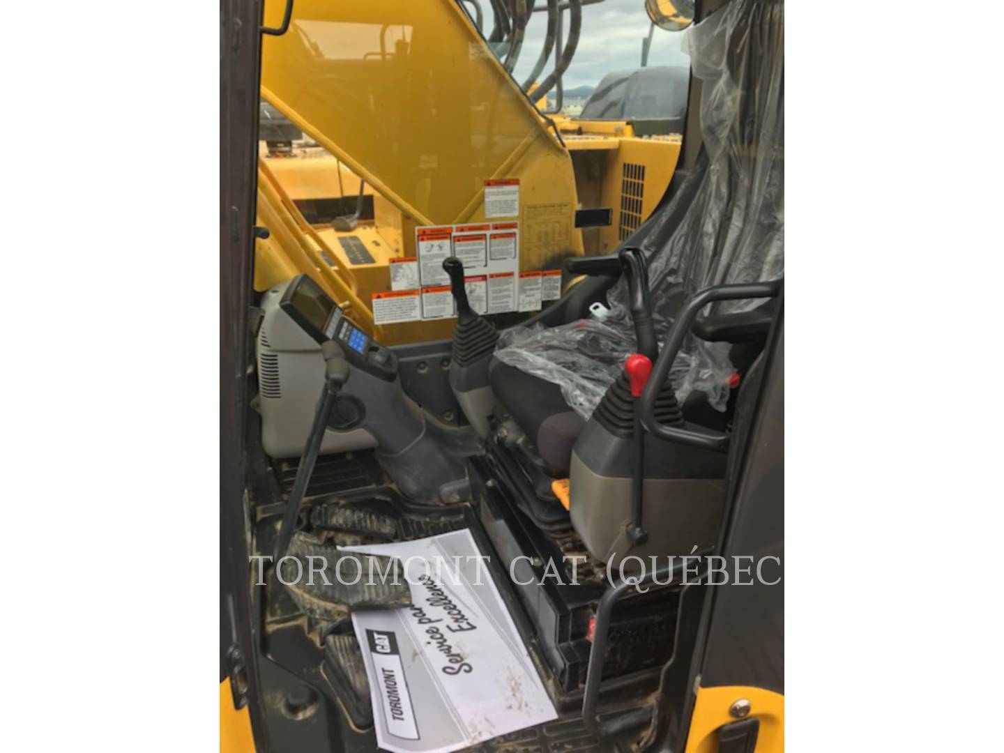 2017 Komatsu PC228USLC10 Excavator