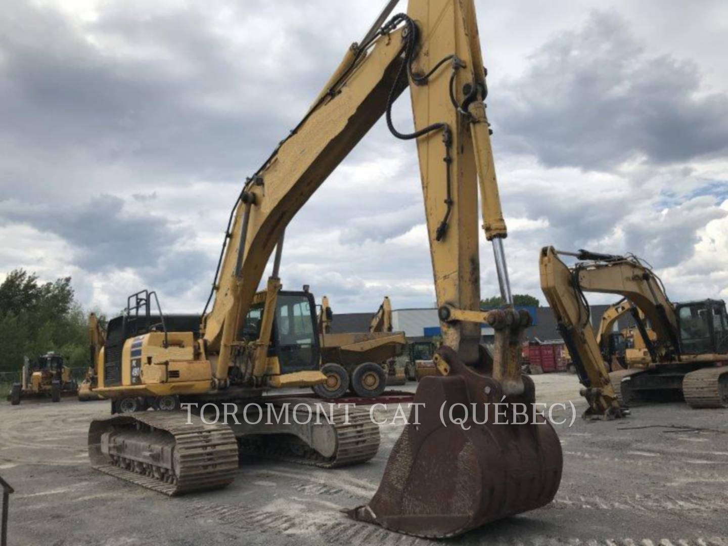 2014 Komatsu PC490LC10 Excavator