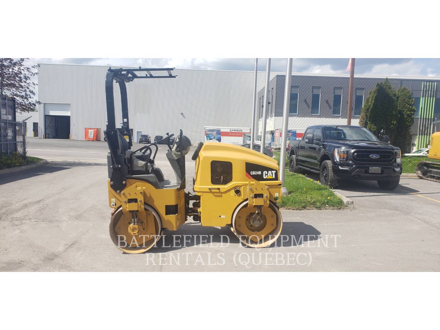 2017 Caterpillar CB24B Vibratory Single