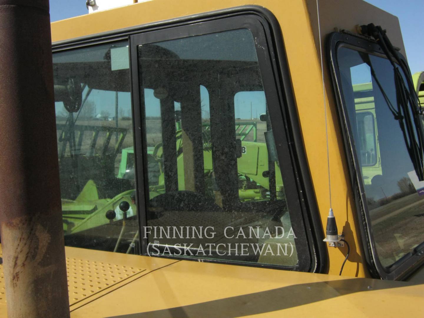 1989 Caterpillar 621E Wheel Tractor