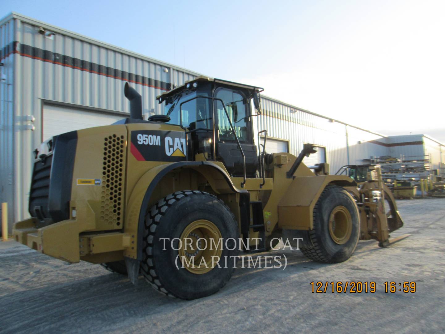 2016 Caterpillar 950M Wheel Loader